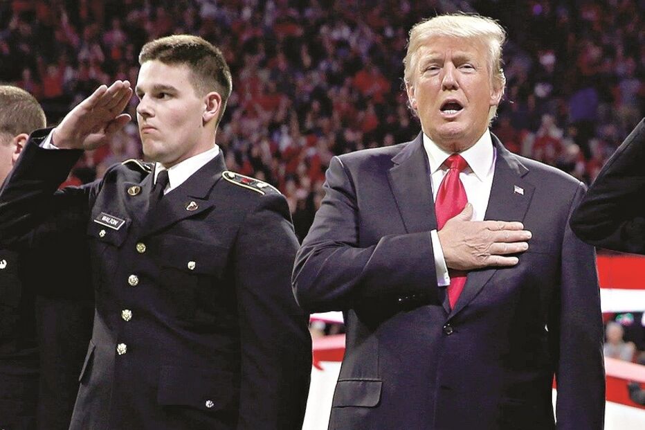Trump esqueceu-se da letra do hino nacional em direto na televisão