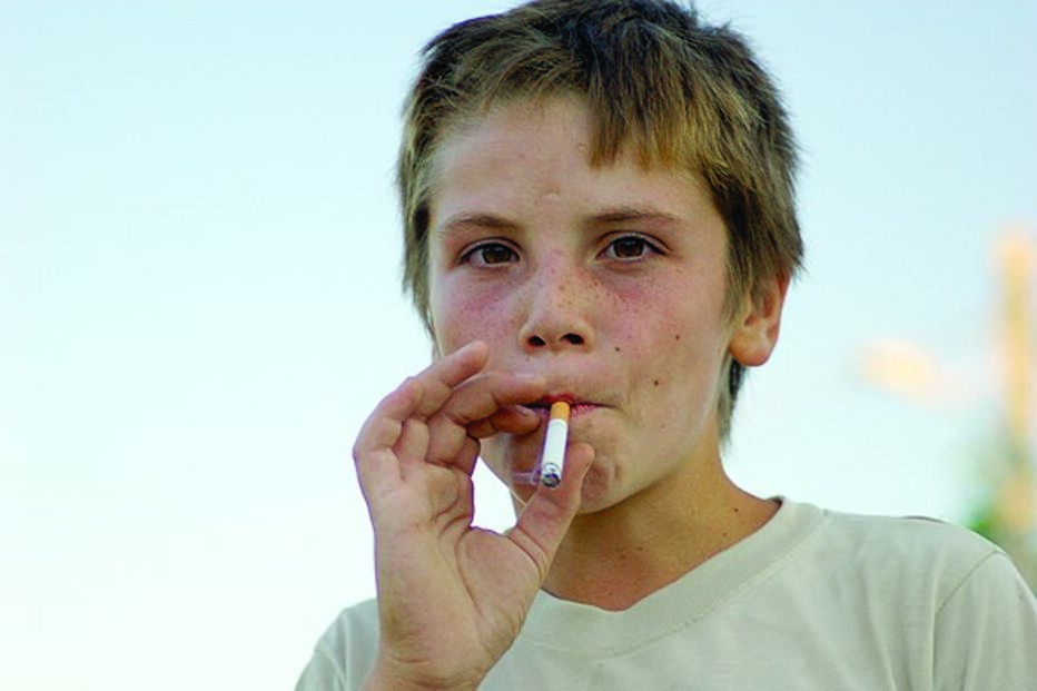 Crianças são incitadas a fumar 