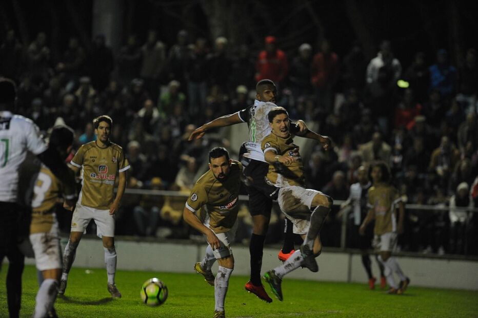 Caldas apura-se pela primeira vez para as meias-finais da Taça de Portugal