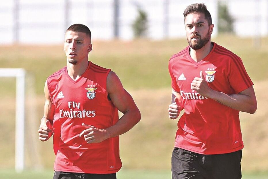Rúben Dias e Jardel vão continuar a jogar juntos no centro da defesa 
