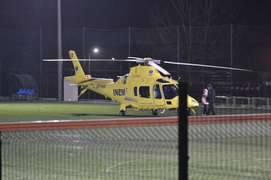 Helicóptero do INEM sai do Estadio João Cardoso, em Tondela