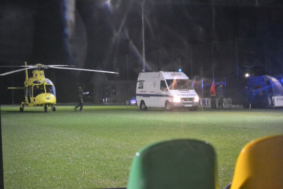 Helicóptero do INEM sai do Estadio João Cardoso, em Tondela