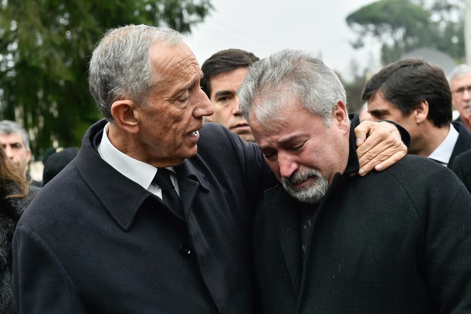 Marcelo conforta populares de Tondela