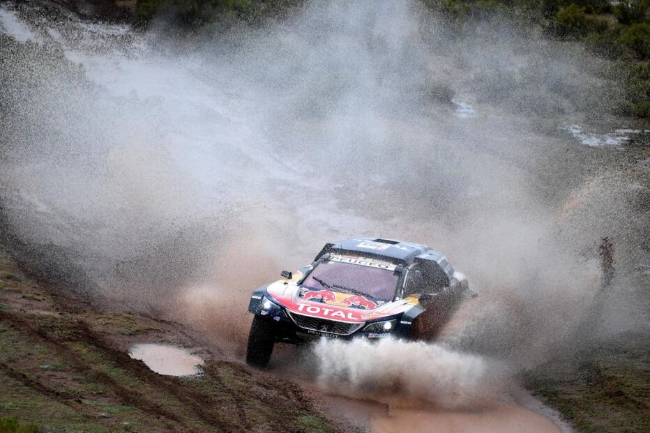 Carlos Sainz em acção, no rali Dakar 2018