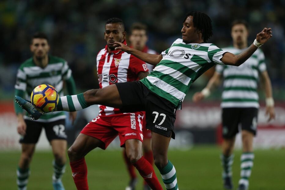 Sporting e Desportivo das Aves defrontam-se em Alvalade