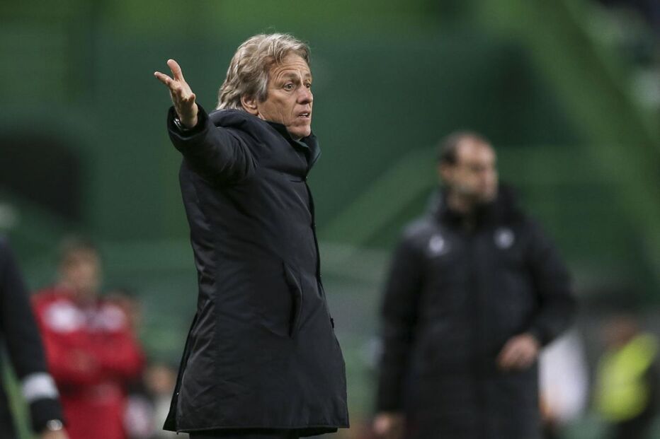 Sporting e Desportivo das Aves defrontam-se em Alvalade