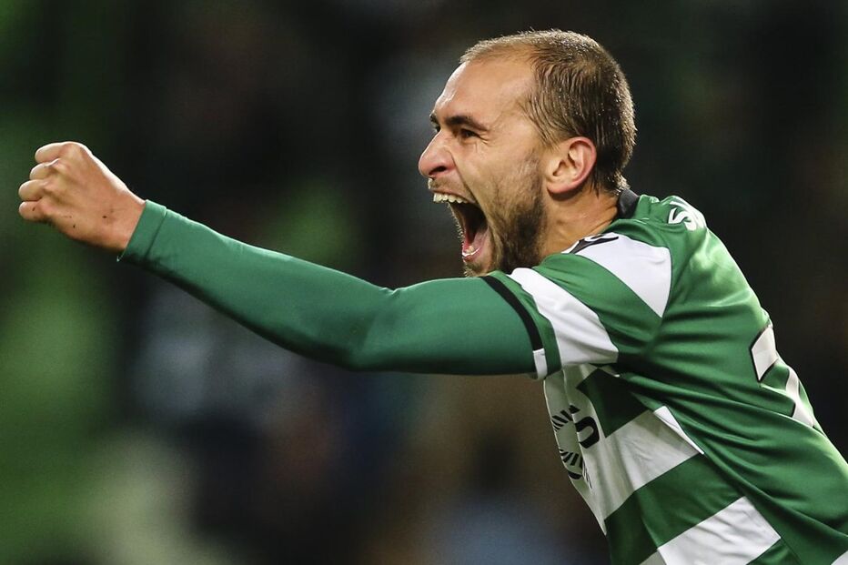 Bas Dost e Rúben Ribeiro celebram o primeiro golo do Sporting - Desportivo das Aves