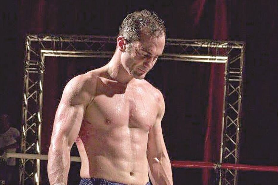 Gil Aires da Silva é treinador de Muay Thai e Kickboxing