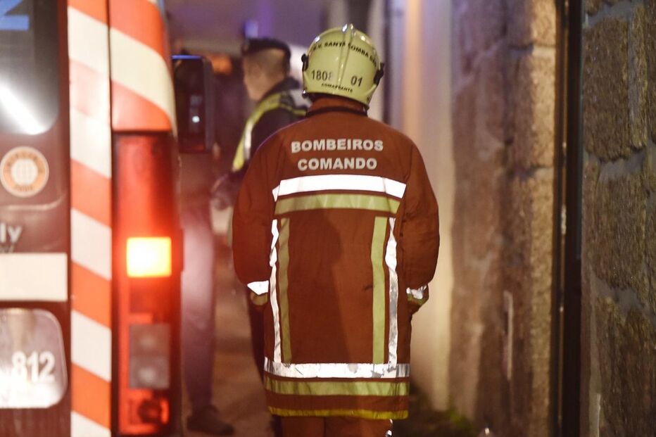 Incêndio em associação de Vila Nova da Rainha, Tondela, fez oito mortos e 38 feridos