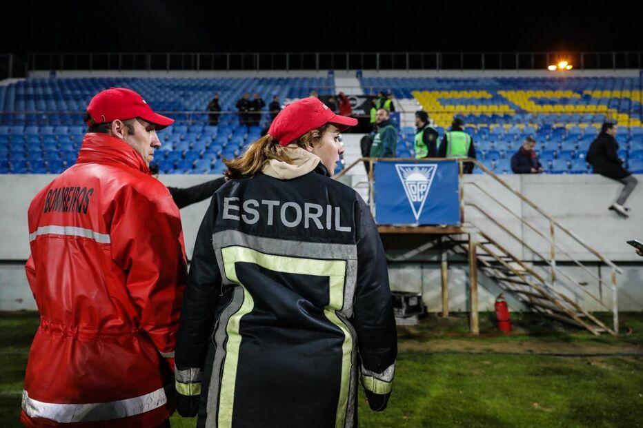 Bancada portista evacuada devido a problemas na estrutura