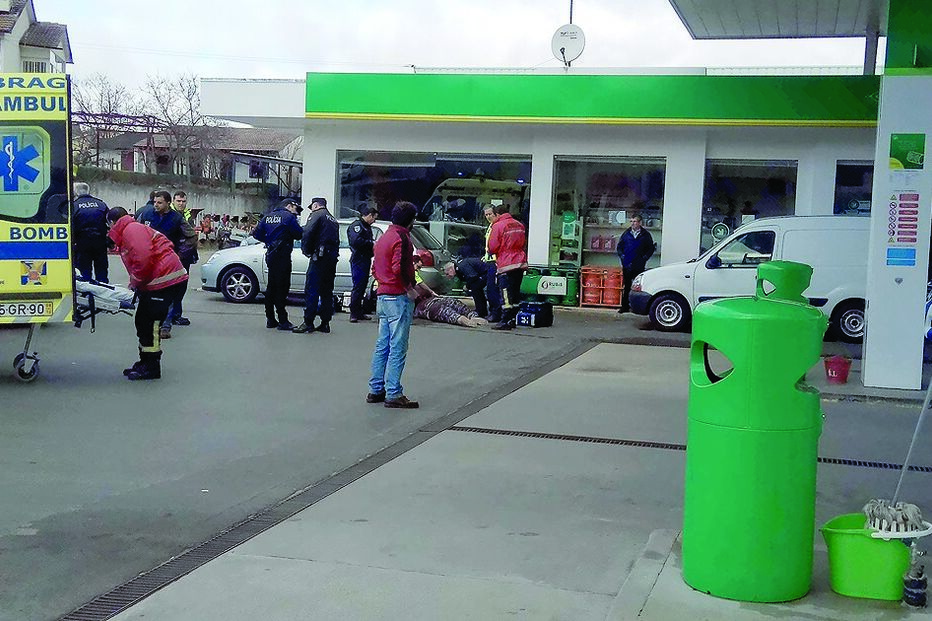 Vítima foi assistida no local e não corre risco de vida   