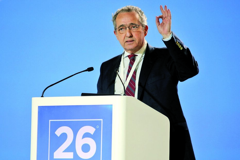 CDS, Ribeiro e Castro, acusado, prática estalinista, 