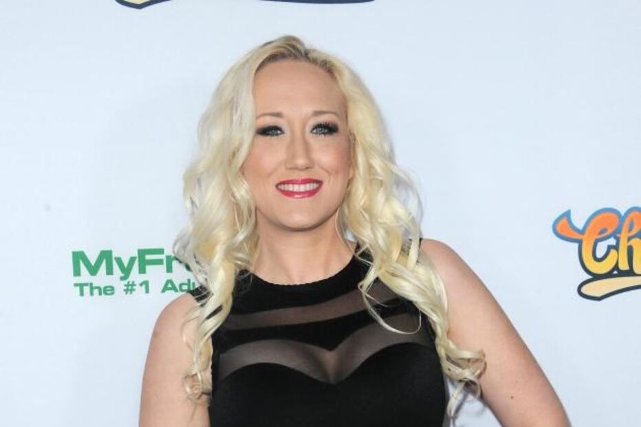 Alana Evans diz que foi convidada para o quarto de Trump