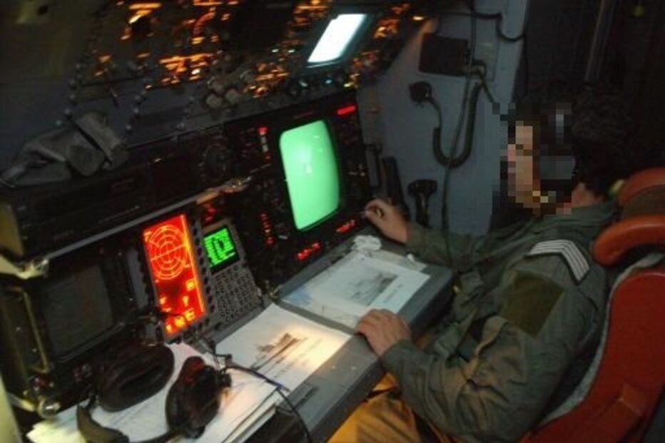 Operador de radar da Força Aérea Portuguesa
