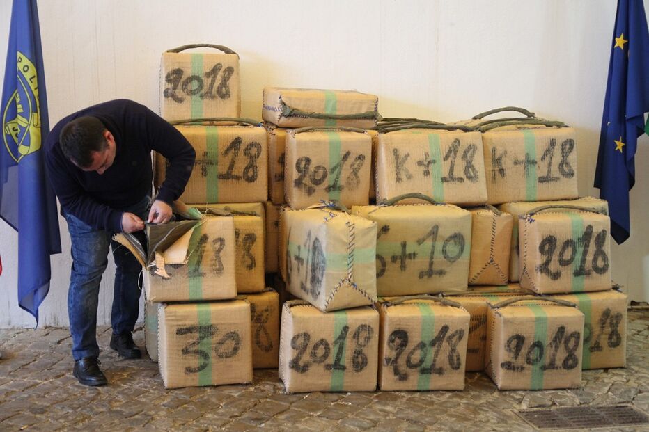 força aérea, avião, barco, droga, Algarve, faro