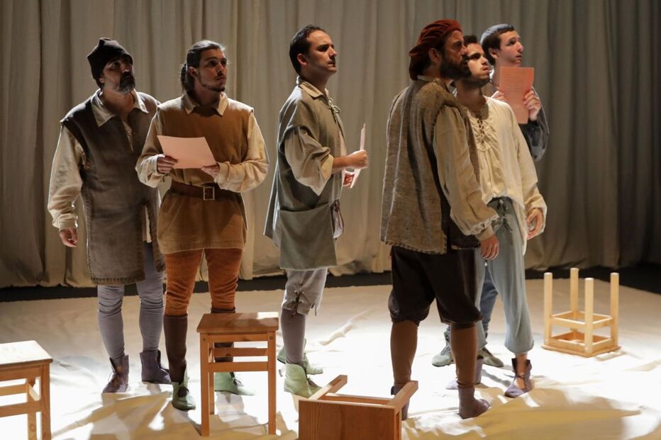 Cenicamente, este ‘Sonho de uma Noite de Verão’ prima pela simplicidade. Aqui, importam as palavras 