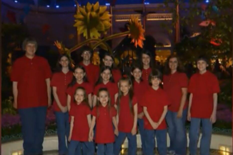 Casal que torturou 13 filhos queria mais um 