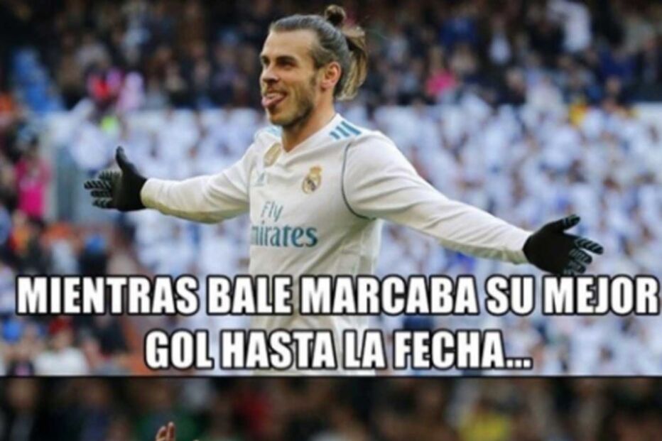 Memes gozam com Ronaldo por ser ver ao espelho com telefone