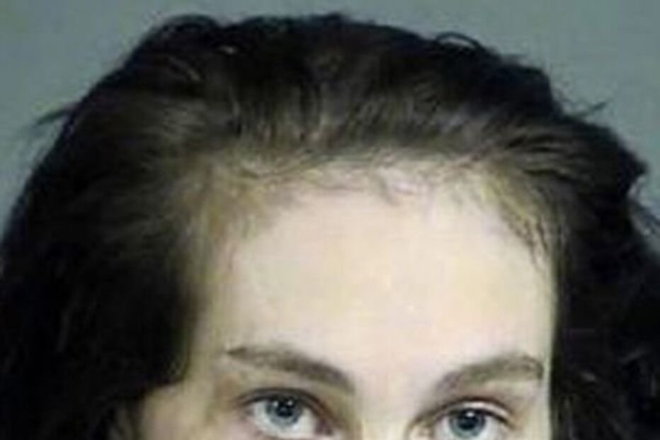 Candice Diaz, de 24 anos, e o namorado Brad Fields, de 28 anos estão detidos