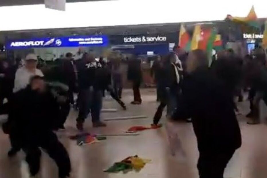 Protestos e luta no aeroporto de Hannover