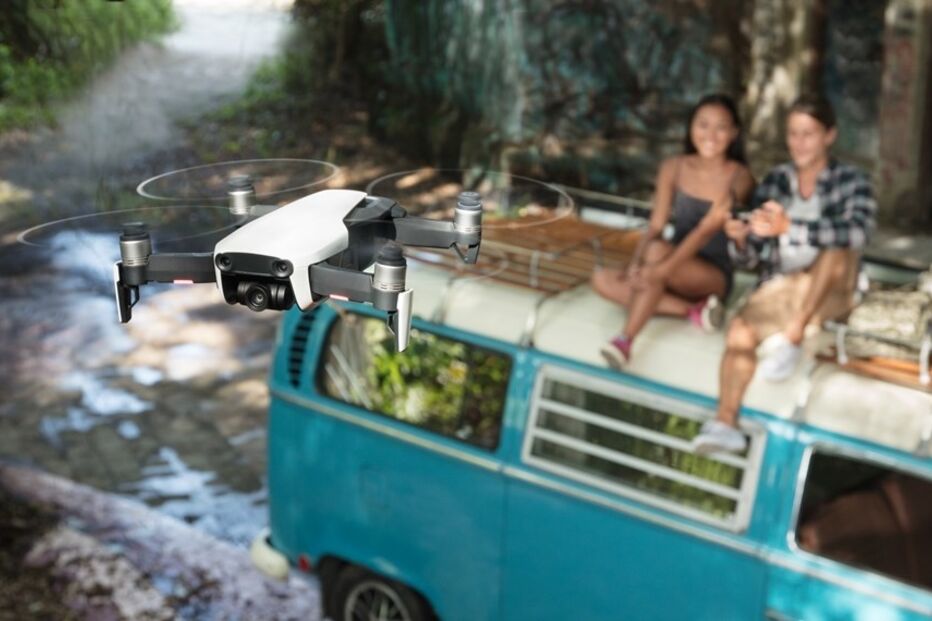 2018-01-23_16_53.36 Mavic Air_with friends.jpg