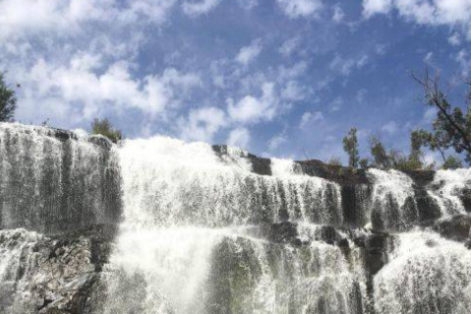 Tira selfie e capta momento em que homem morre afogado