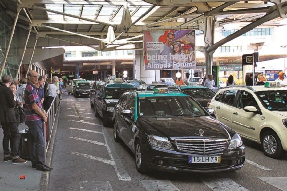 Existe grande disparidade entre as regiões com maior e menor oferta de táxis. Serviços estão sobretudo concentrados nas regiões de Lisboa e do Porto 