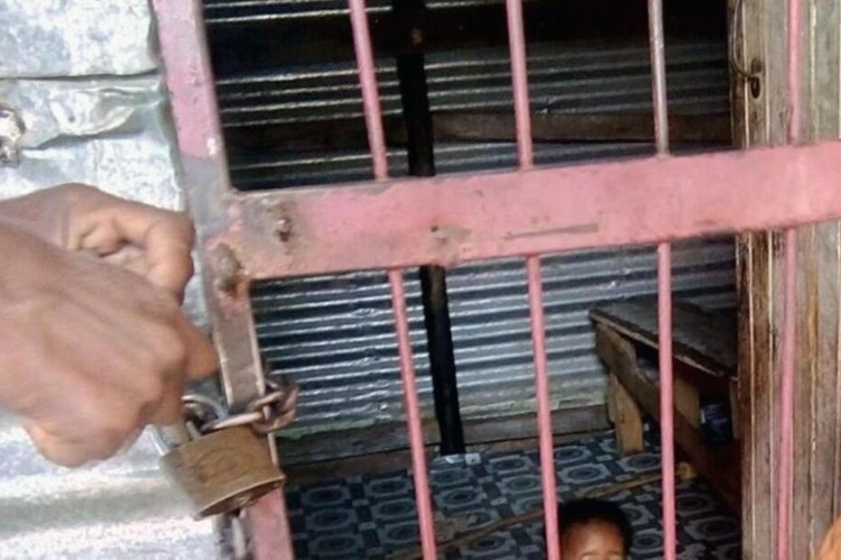 Crianças eram fechadas a cadeado