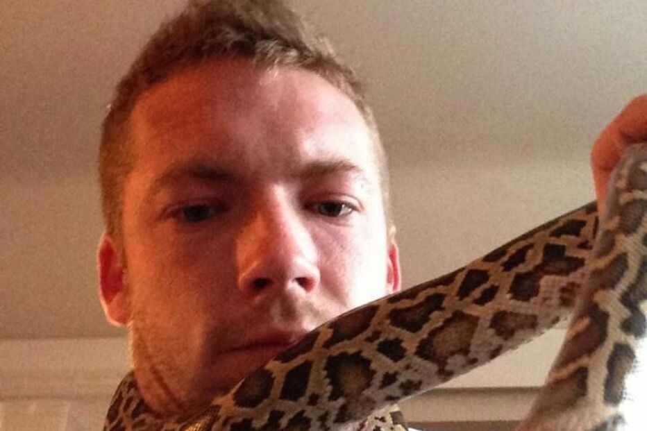 Dan tinha 10 cobras de estimação