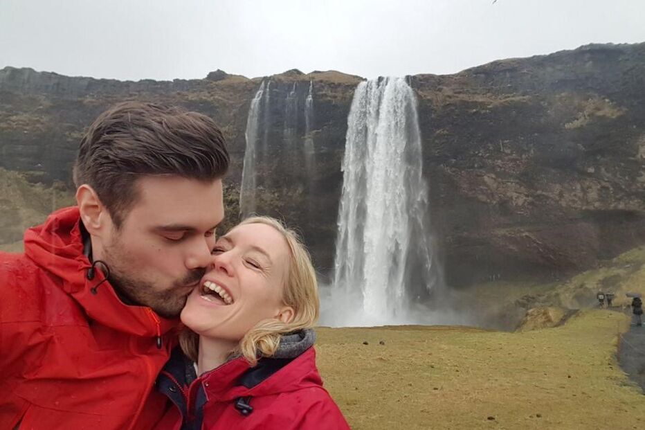 Anita mantém uma relação com Andrea, mas tem outros parceiros sexuais