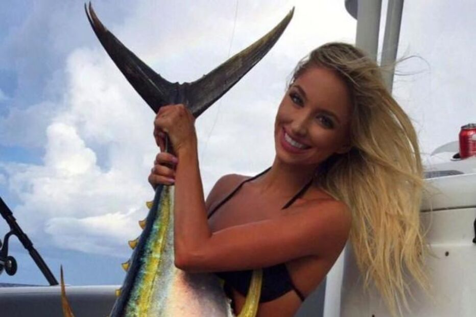 Emily Riemer tem 23 anos e é modelo e pescadora de alta competição