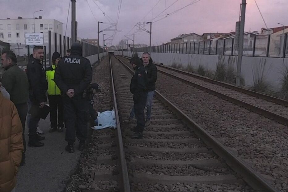 Mulher morre colhida por comboio em Espinho