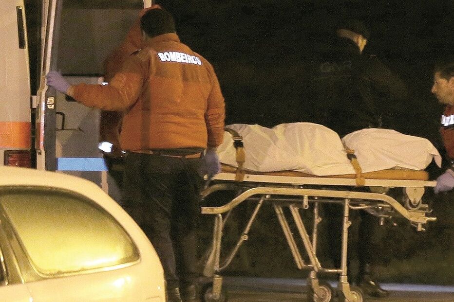 Cândida Alves foi morta pelo marido a tiro, em Macedo de Cavaleiros, há 1 ano. Dois meses antes, após queixa, GNR apreendeu 8 armas, mas nada mais foi feito 