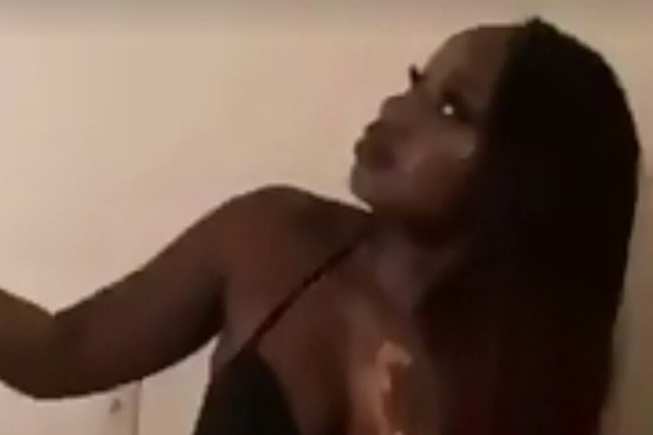 Mulher fez-se passar por boneca sexual