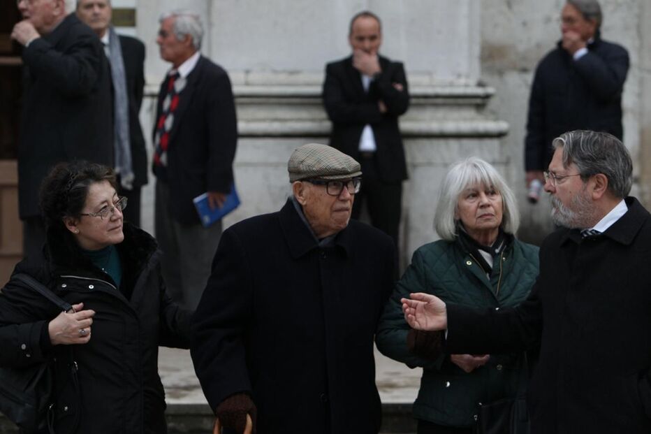 Edmundo Pedro (ao centro)