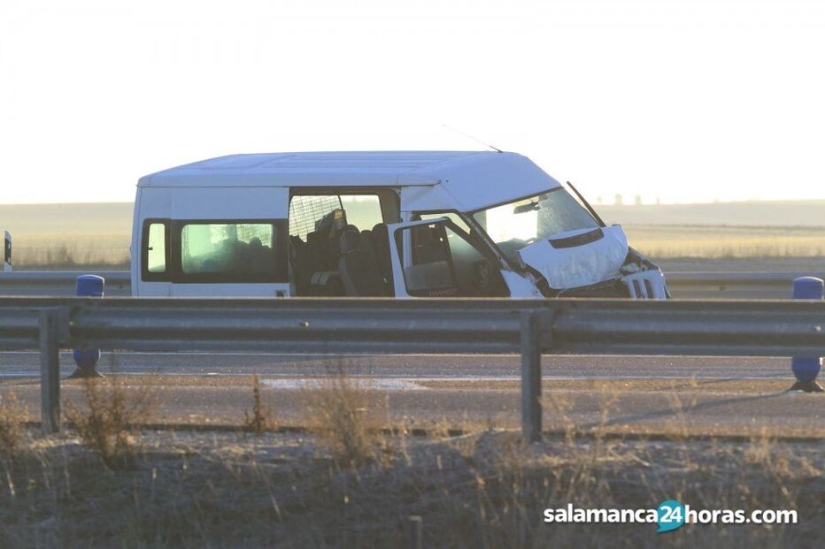 Acidente com carrinha portuguesa faz um morto e sete feridos em Salamanca