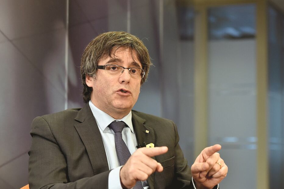 Espanha, Catalunha, Rajoy, Puigdemont 