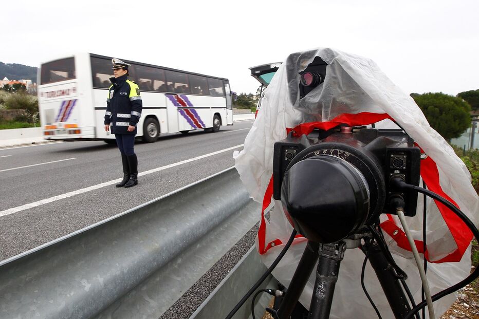 multados, velocidade, álcool, Algarve, condutores, multas