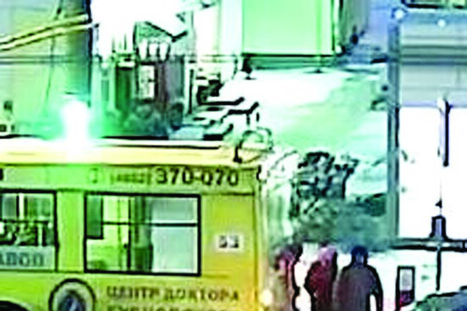 Rússia, mulher, caminha, Yaroslavl, filme, humanóides