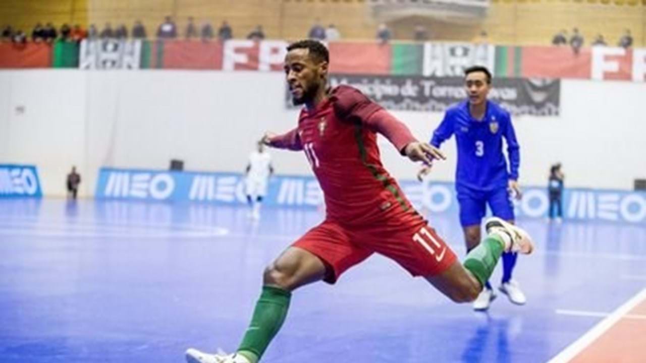 Portugueses Erick e Pany Varela candidatos a melhor jogador de futsal do  mundo – Observador