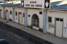 Estádio da Sanjoanense vandalizado