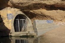 Atual túnel vai continuar a ser utilizado para drenagem das águas de meia encosta, mesmo após a construção do novo