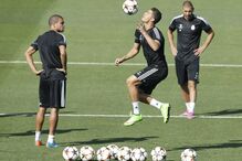 Ronaldo, Pepe e Benzema, num treino do Real Madrid em 2014