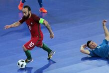 Lusos garantem ‘meias’ do Europeu de futsal com goleada