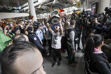 Chegada dos campeões europeus de futsal ao aeroporto de Lisboa