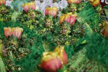 Segundo dia de desfiles de escolas de samba em São Paulo