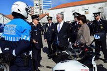 Eduardo Cabrita entregou ontem coletes antibala e outros equipamentos de proteção a agentes da  PSP