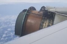 Motor de avião desintegra-se em pleno voo