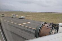 Motor de avião desintegra-se em pleno voo