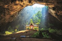 A gruta de Phraya Nakhon